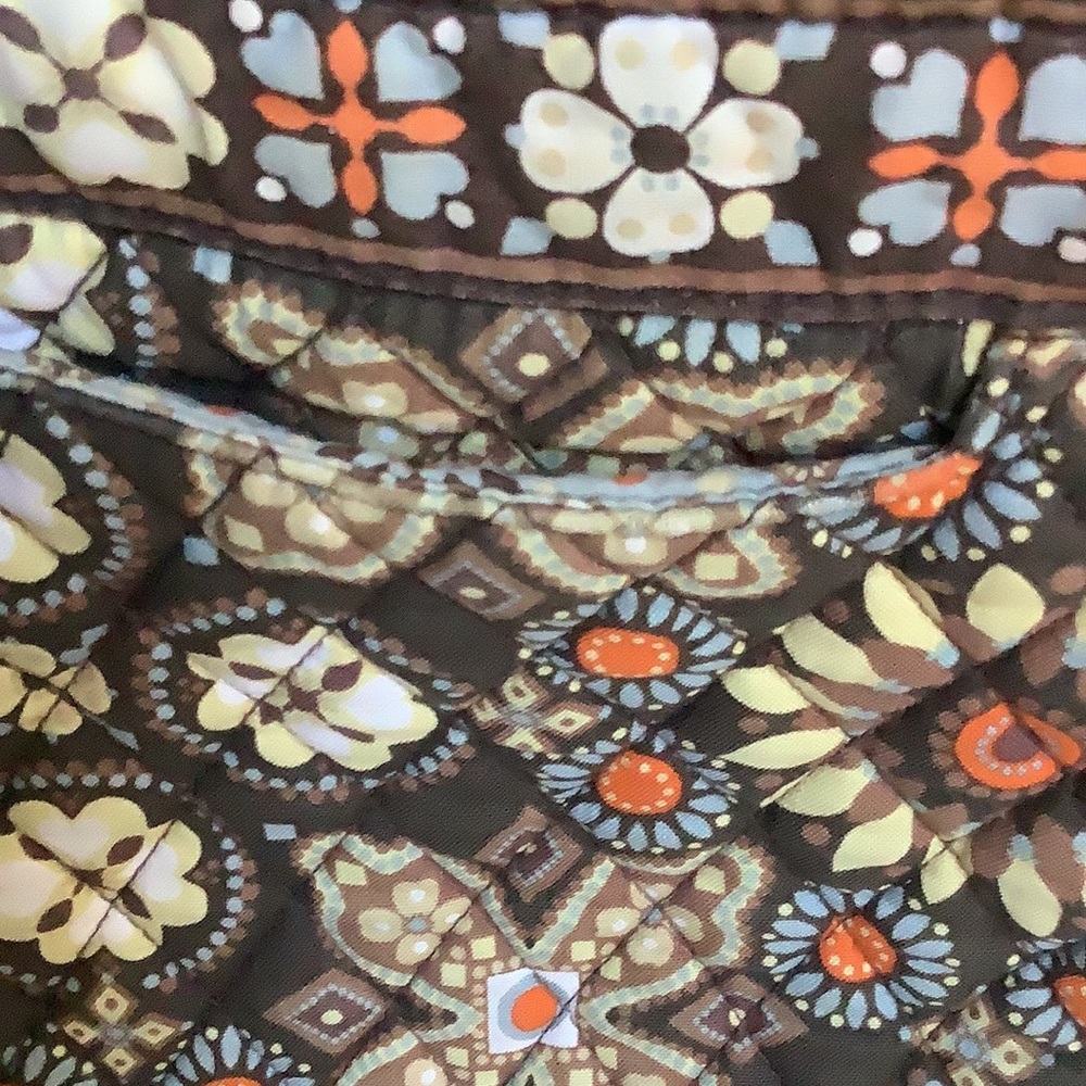 VERA BRADLEY HANDBAG